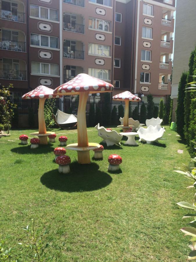 Apartments Sweet Home 4 Солнечный берег Экстерьер фото