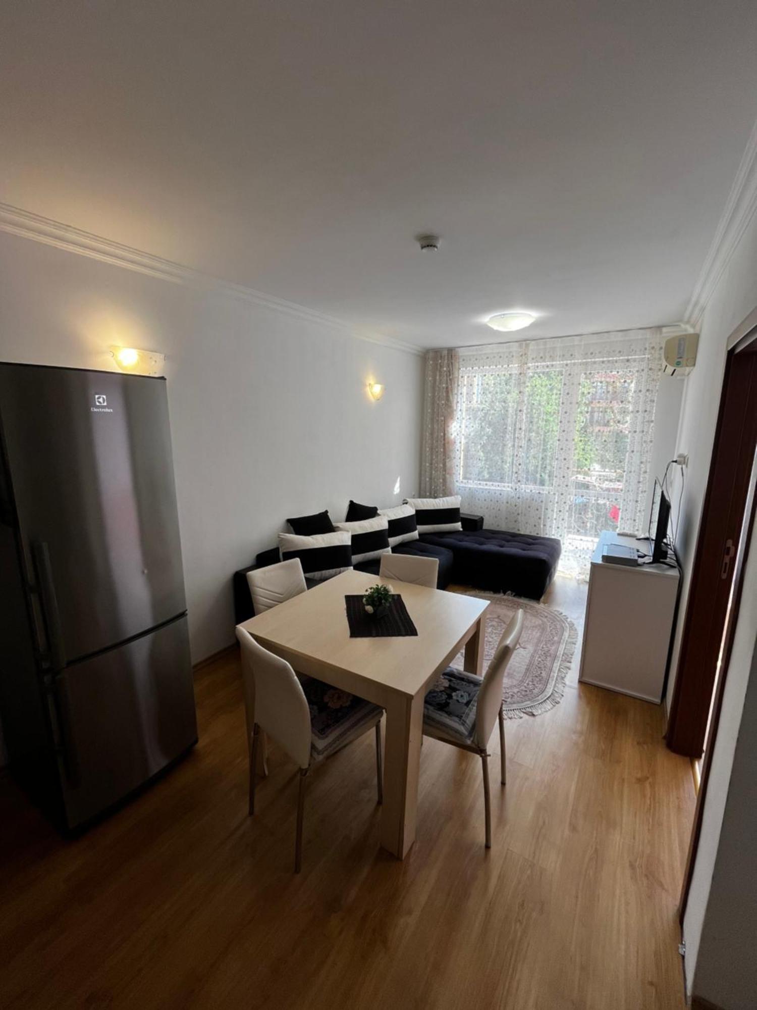 Apartments Sweet Home 4 Солнечный берег Экстерьер фото